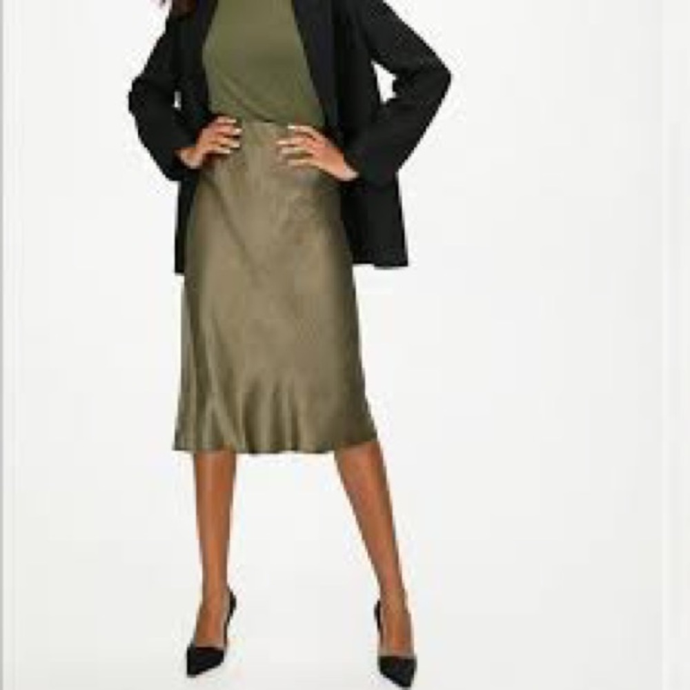 Aritzia Babaton Slip skirt in scarab